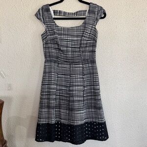 Nine West Black and White Patterned Knee Length Dress
